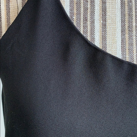 NWOT Silky flowy tank top - Picture 3 of 5